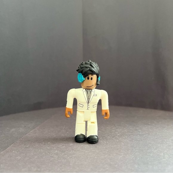 Roblox Celebrity Series 4 Bloxtuber - Picture 1 of 3